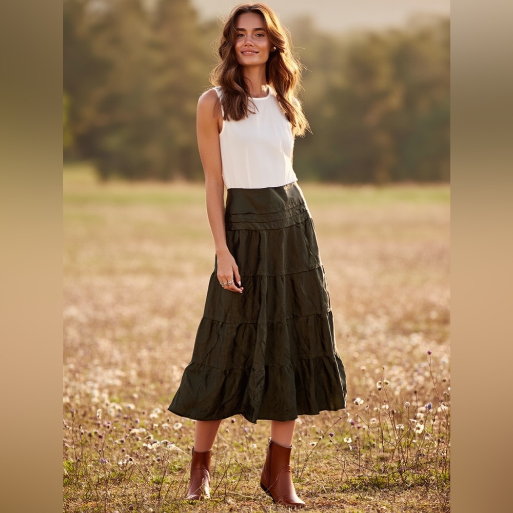 CLUB MONACO Dark Olive Green Flowy Skirt w/ Lining - Picture 1 of 10
